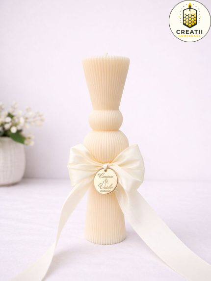 Lumânare Clepsidră Ivory Fundă Ivory și broșă