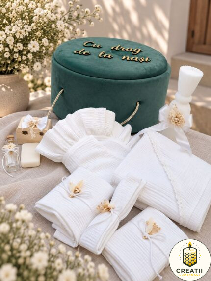 Trusou de botez premium din muselină verde